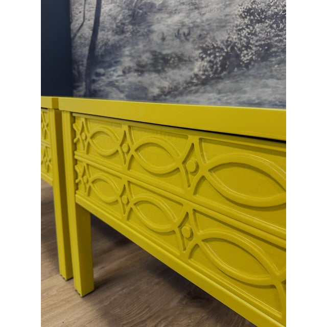 Lane Furniture 1970s Pair Lacquered Mid Century Side Table Set For Sale - Image 4 of 8