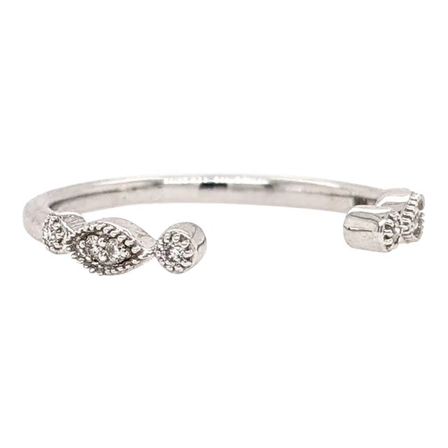 Stackable Band Ring with Natural Diamonds & Milgrain Details in Solid 14K Gold For Sale