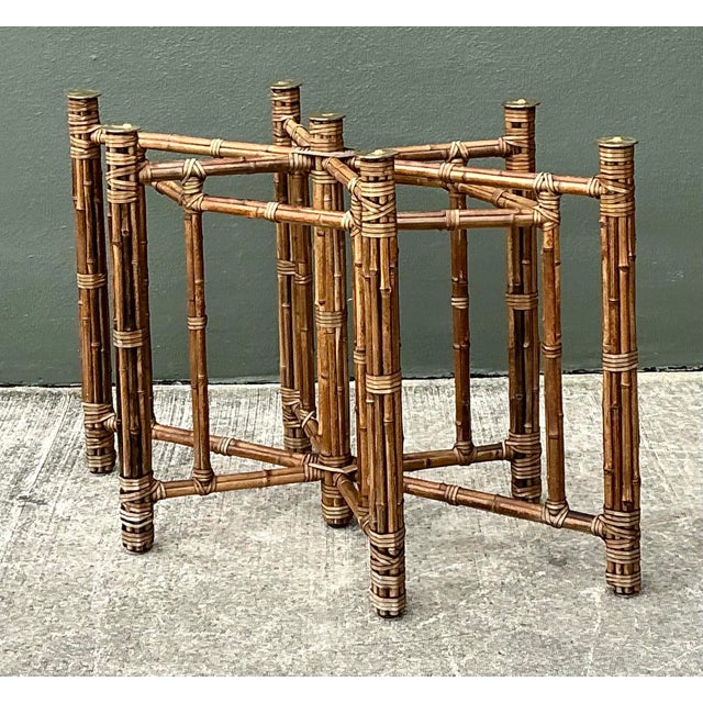 This authentic vintage dining table pedestal from the iconic McGuire of San Francisco showcases the brand’s legendary...