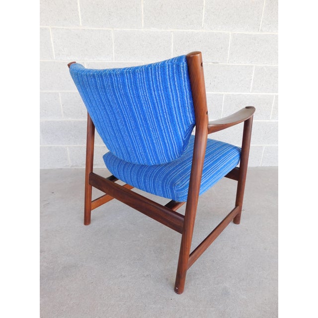 Mid-Century Rosewood Modern Arm Lounge Chair For Sale - Image 16 of 18