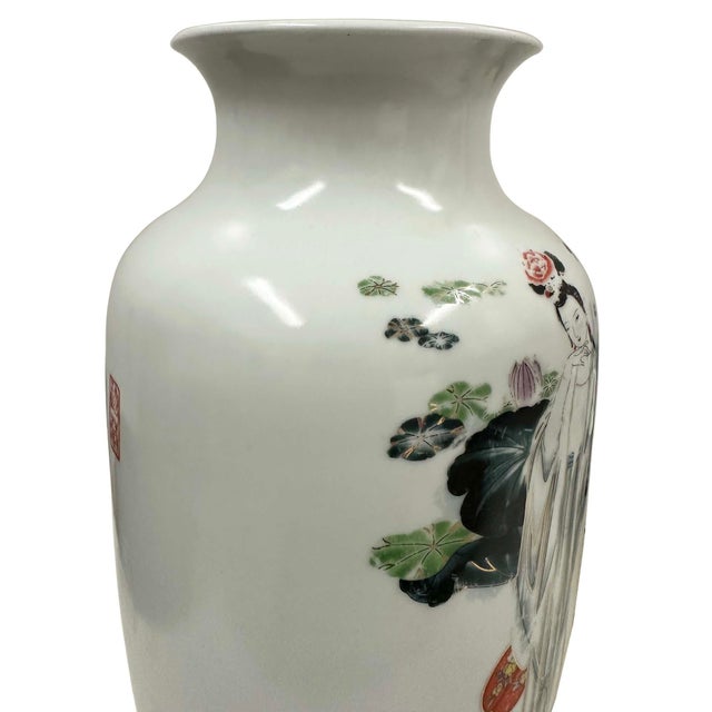 1930s Early 20th-Century Chinese Famille Rose Porcelain Vase For Sale - Image 5 of 13