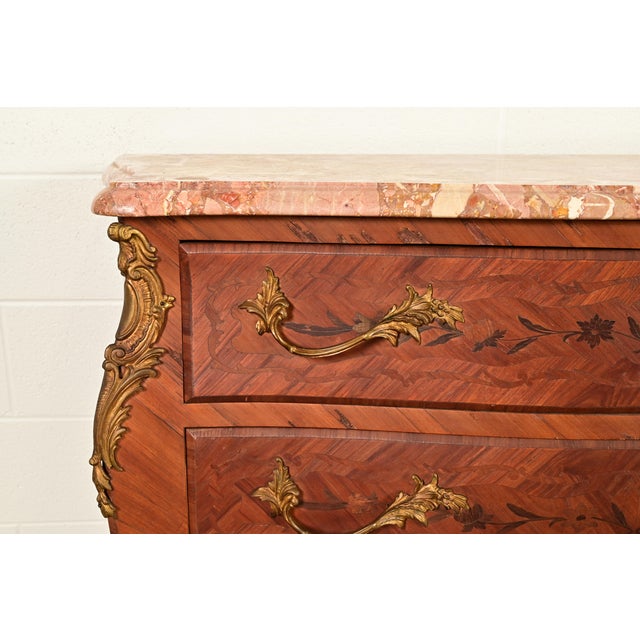 Paul Sormani Style Antique French Provincial Louis XV Kingwood Inlaid Marquetry Marble Top Commodes With Mounted Ormolu | Pair For Sale - Image 9 of 15
