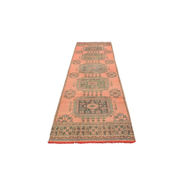 Handknotted vintage wool rug from Oushak region of Turkey. Approximatelly 50-60 years old. In very good condition.