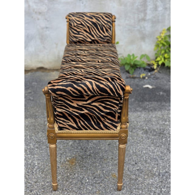 19th Century Italian Gilded Window Bench. For Sale - Image 11 of 17
