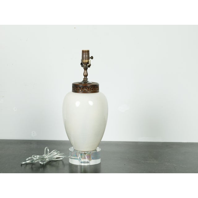 Mid 20th Century Japanese Midcentury Ceramic Table Lamp with Crackle Finish and Lucite Base For Sale - Image 4 of 6