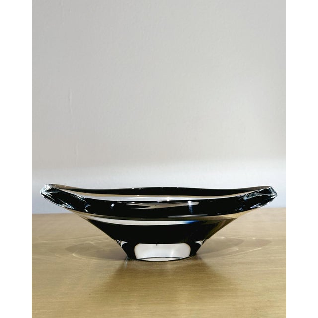 Vicke Lindstrand Vintage Contour Vase and Bowl by Vicke Lindstrand for Kosta, 1950s, Set of 2 For Sale - Image 4 of 6