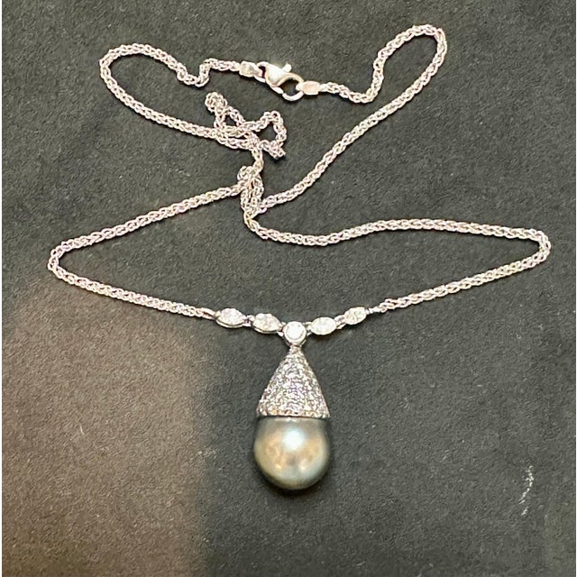14 Mm Black Round Tahitian Pearl & 2 Ct Diamond 14 Kt Gold Pendant /Necklace For Sale In New York - Image 6 of 8