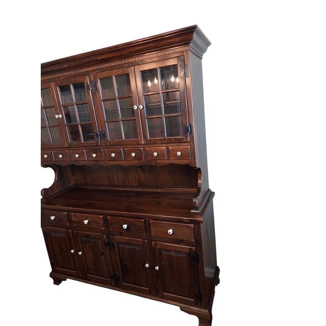 Beautiful Ethan Allen Hutch in very nice condition. Minor ware and scratches blends in well with the rustic nature of the...