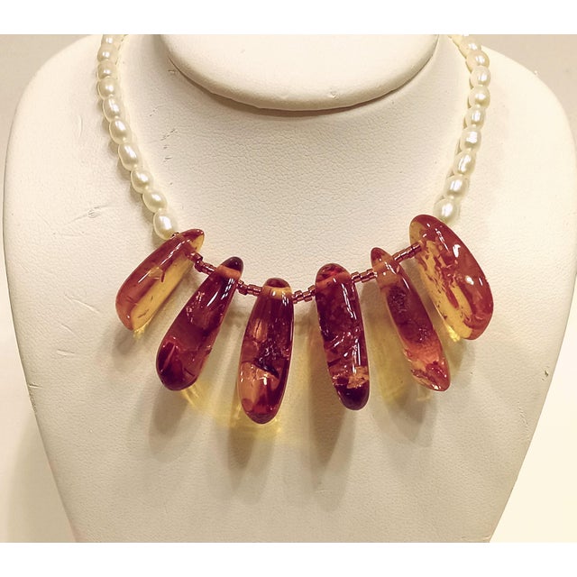 Contemporary Baltic Amber and Cultured Freshwater Pearl Necklace With 14k Gold Clasp For Sale - Image 10 of 10