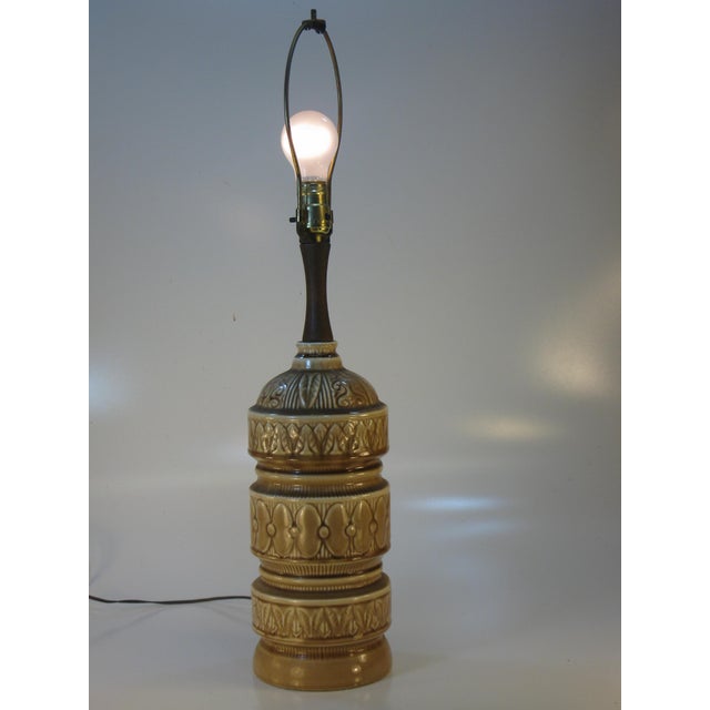 1960s Mid Century Modern Hollywood Regency Ceramic Table Lamp For Sale - Image 13 of 13
