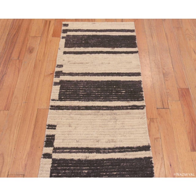 Modern Minimalist Primitive Cream and Charcoal Modern Hallway Runner Rug For Sale - Image 3 of 7