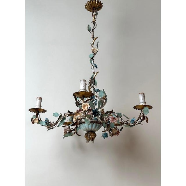 Italian Florentine Tole Flower Chandelier in Gilt Iron, 1950 For Sale - Image 17 of 18