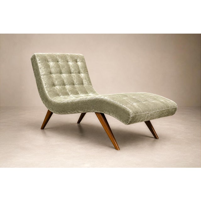 Brazilian Modern Chaise Lounge in Caviúna and Light Aloe Sage Mohair, 1950s For Sale - Image 16 of 18