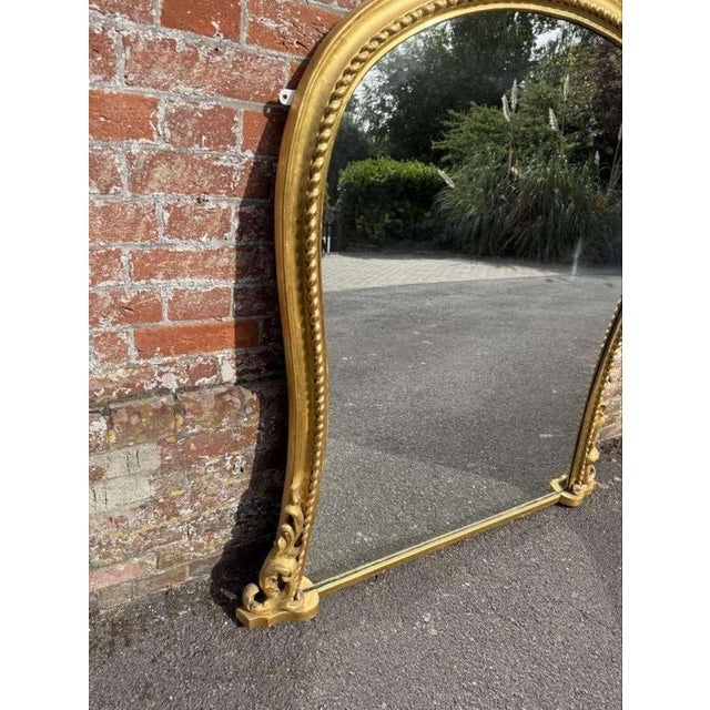 Antique English Gilt Hour Glass Ribbed Framed Overmantle Mirror, 19th Century For Sale - Image 4 of 8