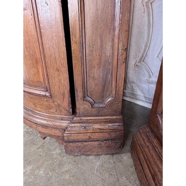 Pair of 18th Century Italian Walnut Corner Cabinets For Sale - Image 15 of 17
