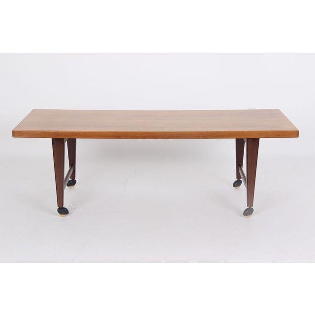Danish Coffee Table in Rosewood with 4 Casters, 1960s, in Very Good conditions. Designed 1960 to 1969