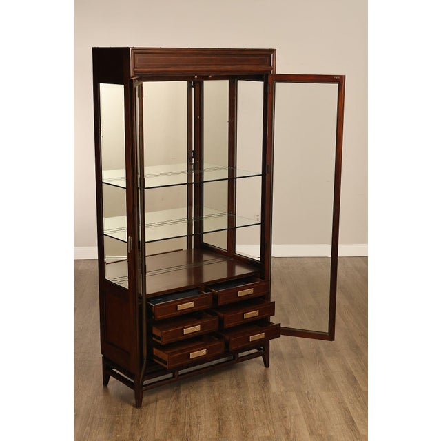 2000 - 2009 Thomasville Contemporary Display Cabinet For Sale - Image 5 of 18