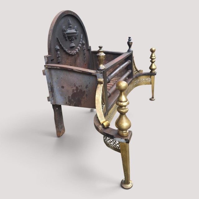 Adam's Style Serpentine Grate, 1910 For Sale - Image 4 of 5