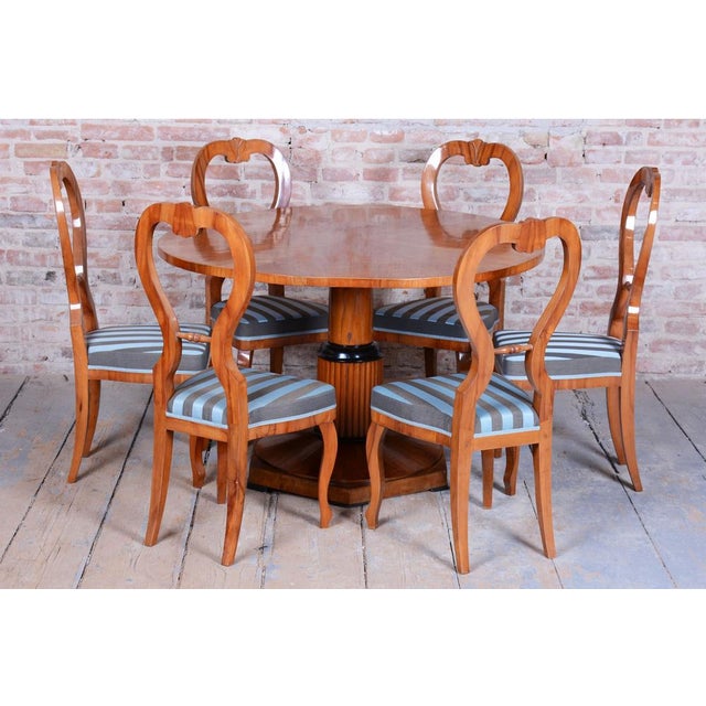 Biedermeier Dining Table in Cherry, 1830s For Sale - Image 3 of 13