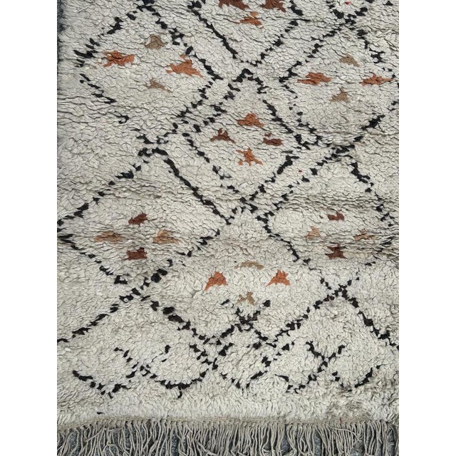 Small Mid-Century Moroccan Tribal Beni Ouarain Rug, 1940s For Sale - Image 3 of 17