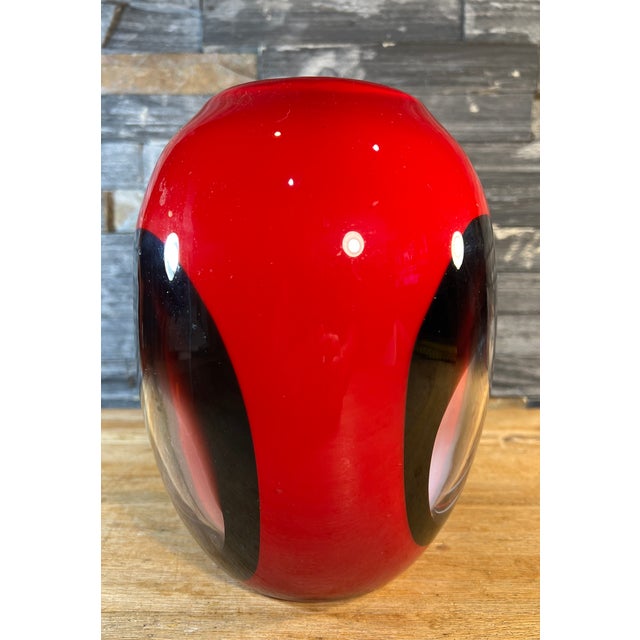 Dale Chihuly Art Glass Red Vase With Clear Circles Wth Black Border For Sale - Image 4 of 12