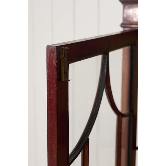 Brown 1910s Edwardian Sheraton Revival Mahogany Glass Front Display Case on Spade Legs For Sale - Image 8 of 11