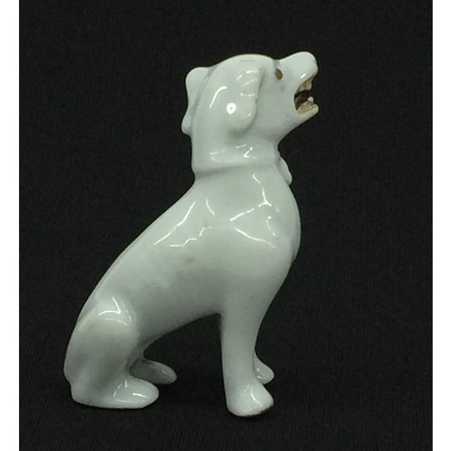 Chinese Porcelain Sitting Dog, Dehua, Qing Dynasty, Kangxi Era For Sale - Image 3 of 14