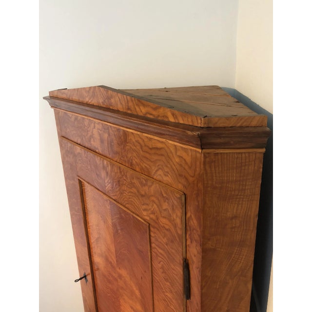 Wood Biedermeier Elm Corner Cupboard, 1830s For Sale - Image 7 of 11