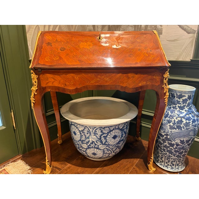 French Mid 18th Century Louis XV Bronze-Mounted Parquetry and Marquetry Bureau a Pente Secretaire For Sale - Image 3 of 12
