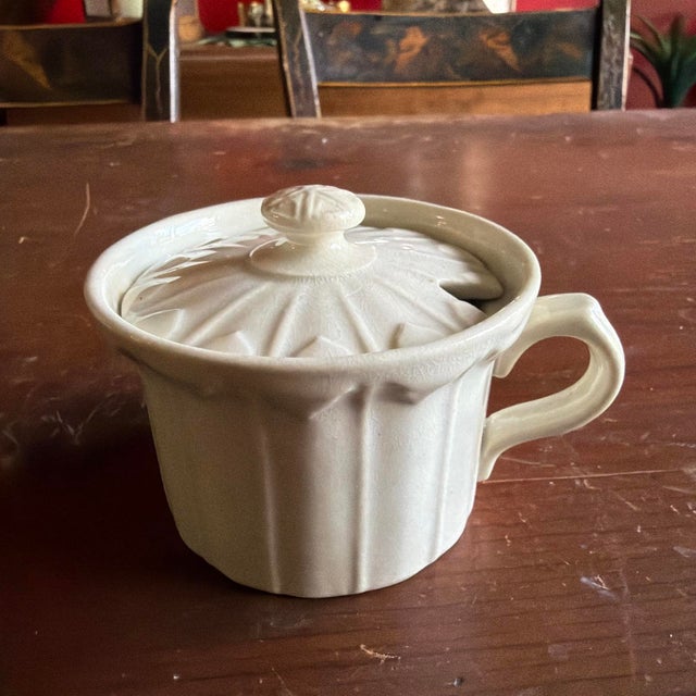 Antique Early 19th C. English Pearlware Fluted Lidded Mustard Pot C. 1800 For Sale - Image 6 of 18