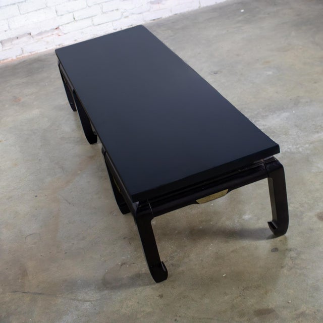 Mid-20th Century Double Ming Style Base Coffee Table Chow Legs Black Painted Style of Baker For Sale - Image 10 of 18