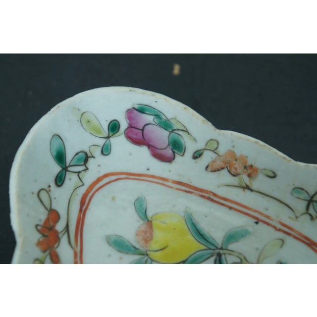 Antique Chinese Export Famille Rose Footed Floral Polychrome Chop Suey Bowl Dish For Sale - Image 9 of 11