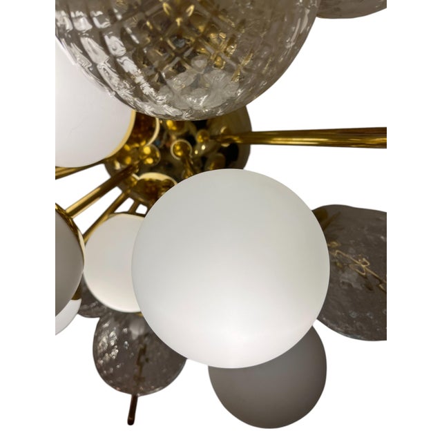 1970s Sputnik Ceiling Light with White and Transparent Murano Glass Globes, 1960s For Sale - Image 5 of 7