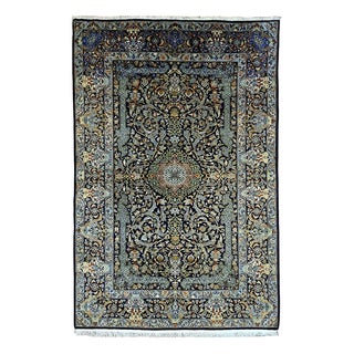 Middle Eastern Keshan Rug in Wool For Sale