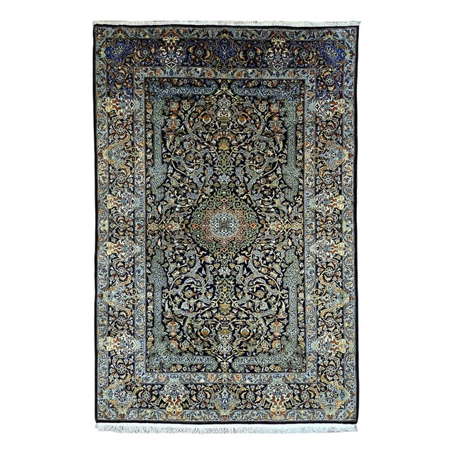 Middle Eastern Keshan Rug in Wool For Sale