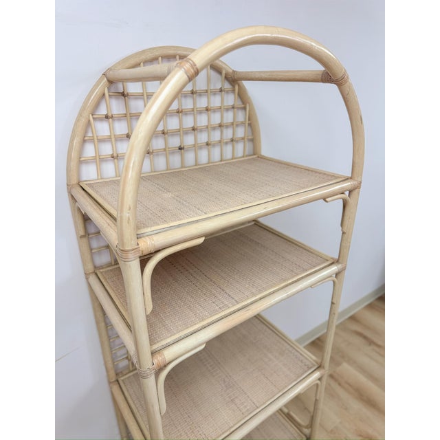 Hollywood Regency Vintage Arched Blonde Rattan Lattice Etagere Coastal Boho Hollywood Regency For Sale - Image 3 of 16