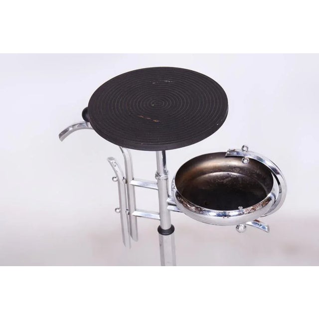 Small Bauhaus Side Table in Chrome & Bakelite, Germany, 1930s, in Good conditions. Designed 1920 to 1949