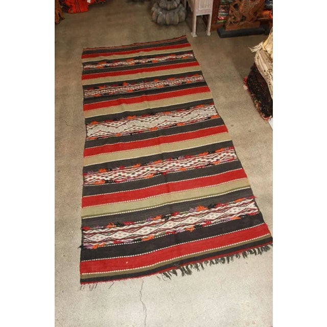 Moroccan Zemmour rugs are flat woven by the Berber women leaving near Khemisset, Zaiane and Azrou.This flat weaves, Kilim...