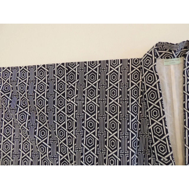 Asian Wearable Blue and White Cotton Printed Fabric Kimono For Sale - Image 3 of 6