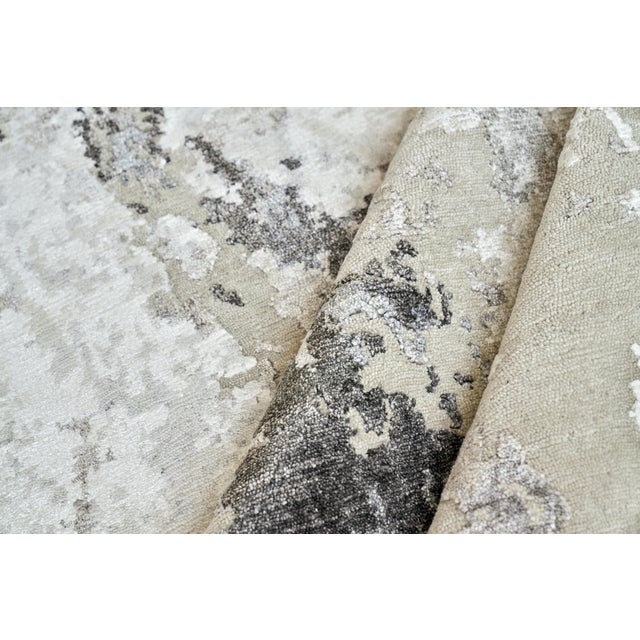 Exquisite Rugs Exquisite Rugs Cosmo Hand-Knotted New Zealand Wool & Bamboo Silk Silver/Gray/Ivory Rug-12'X15' For Sale - Image 4 of 7