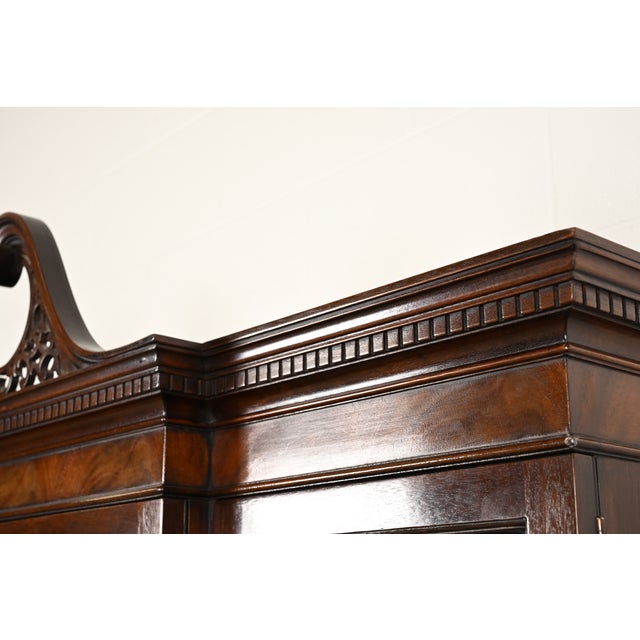 Baker Furniture Georgian Flame Mahogany Lighted Breakfront Bookcase Cabinet With Drop Front Secretary Desk, Circa 1960s For Sale - Image 10 of 17