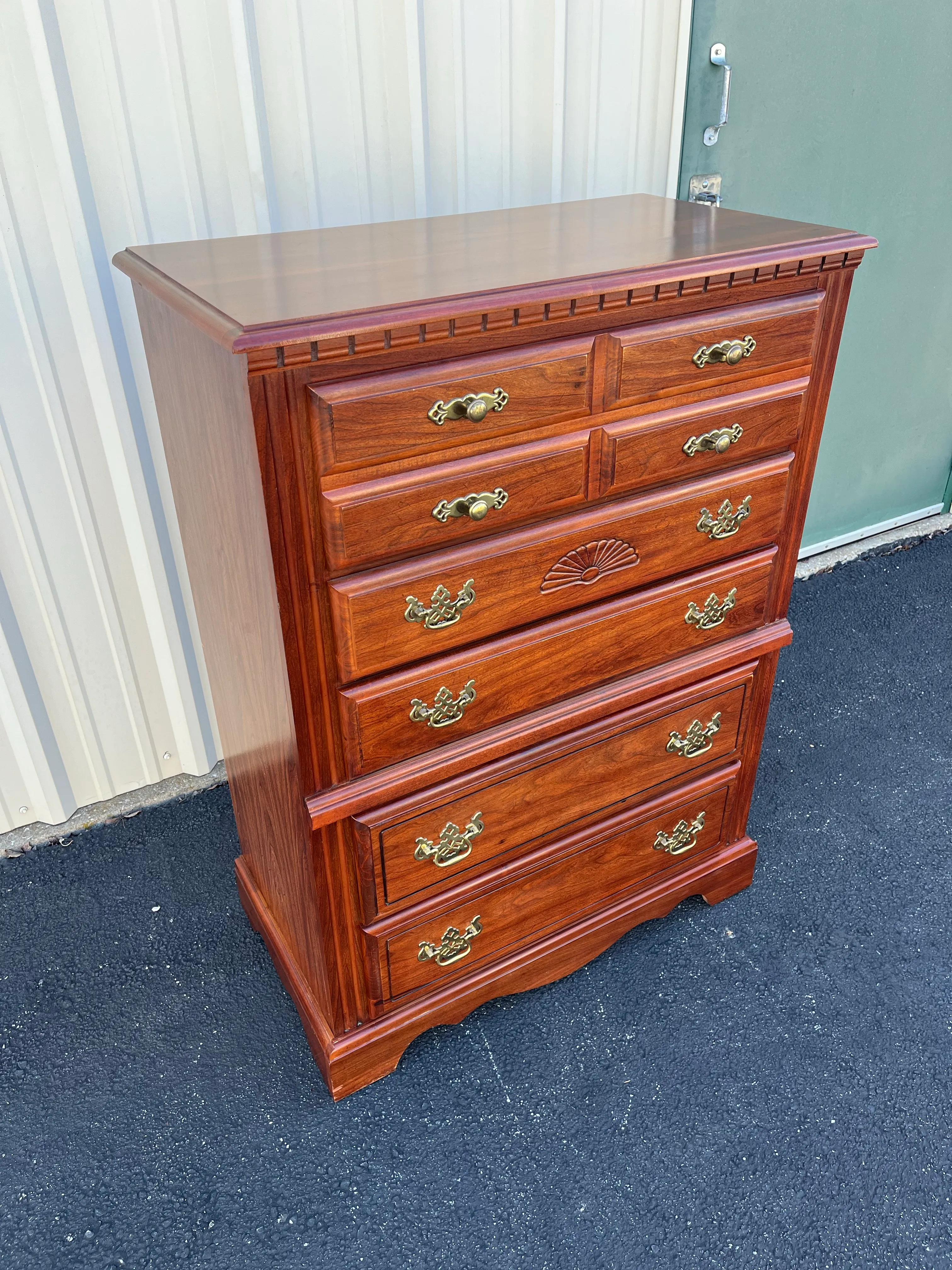 さわ US アメリカン ブロイヒルBroyhill 5段チェスト幅86cm Broyhill Cherry 5-Drawer Tall Chest of Drawers | Chairish