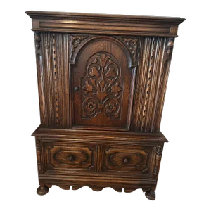 Mid 20th Century Vintage Carved Oak Jacobean Style China Cabinet