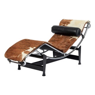 Vintage Cassina Lc4 Cowhide Leather Chaise Lounge Chair by Le Corbusier 1960s For Sale