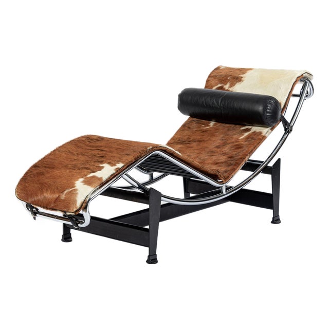 Vintage Cassina Lc4 Cowhide Leather Chaise Lounge Chair by Le Corbusier 1960s For Sale