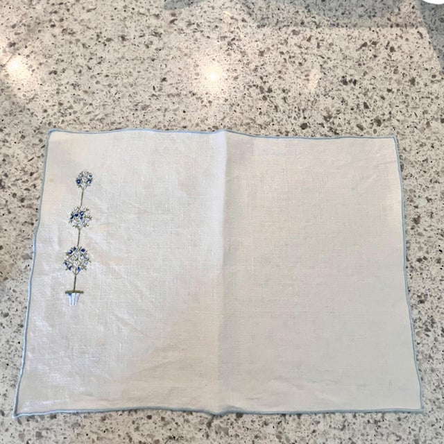Set of 4 Vintage Dinner Placemats Embroidered Blue Floral Linen Farmhouse French Country Traditional Spring Easter For Sale - Image 11 of 17