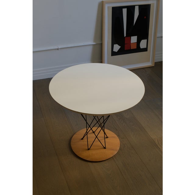 The Cyclone table by Isamu Noguchi, designed in the 1950s for Knoll, is one of those pieces that feels both simple and...