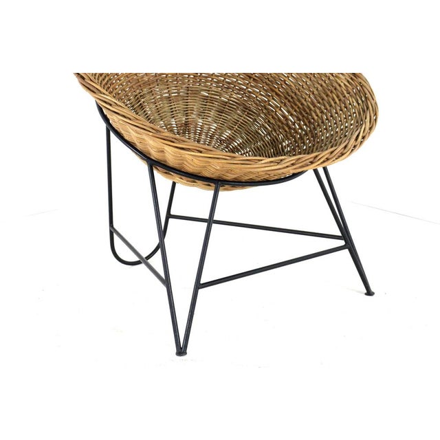Mid-Century Modern Wicker Basket Armchair in the style of Matthieu Matégot For Sale - Image 14 of 18