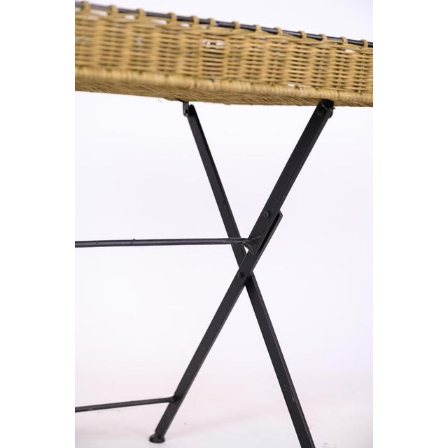 1970s Side Table in Wicker Tray with Metal Legs, 1970s For Sale - Image 5 of 10