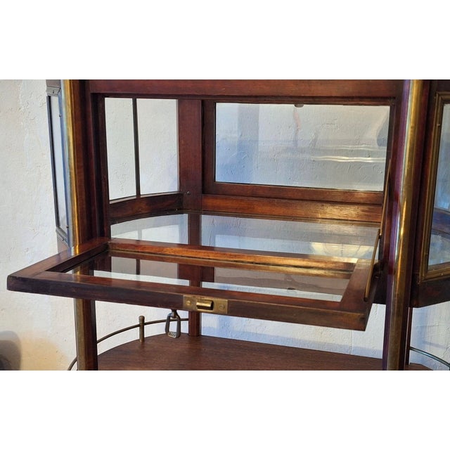 1920s Art Deco Serving Bar Cart in Mahogany, Brass and Glass, 1920s For Sale - Image 5 of 14